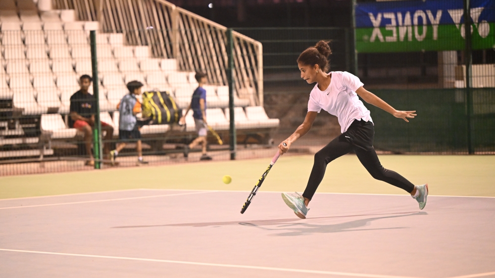 Oman's Aisha al Busaidy plays a return to Jacqueline Verhaegen. – Abdulwahid Al Hamadani 