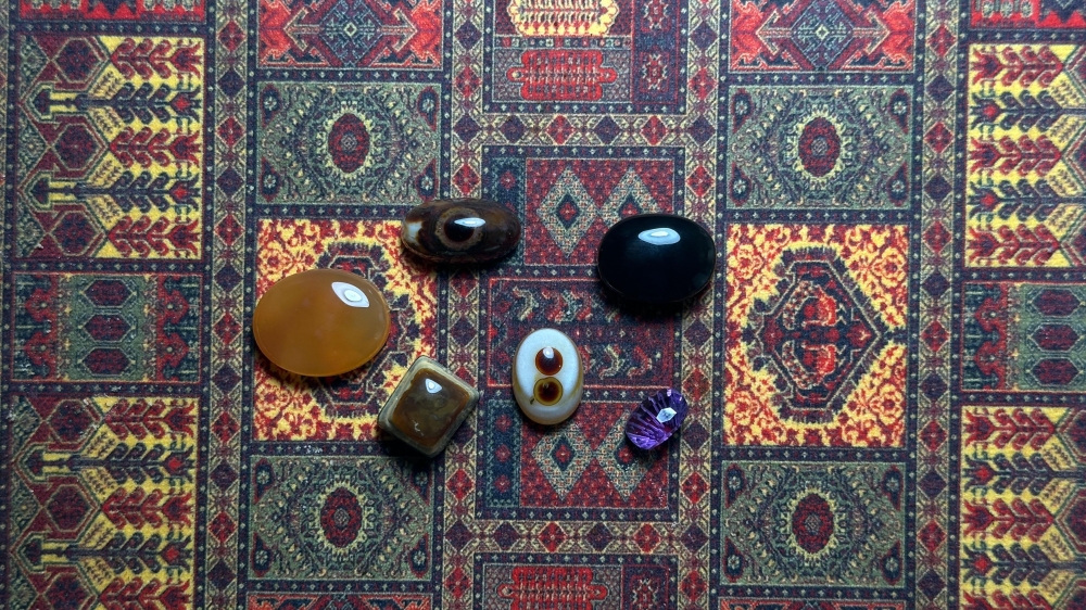 Buying gemstones? Local gemologist shares important things you should consider