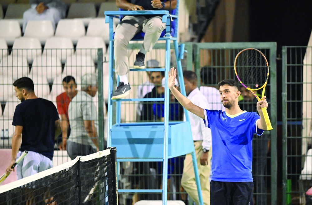 Younis al Rawahi celebrates after beating Muneer al Rawahi in the final. — Abdulwahid al Hamadani