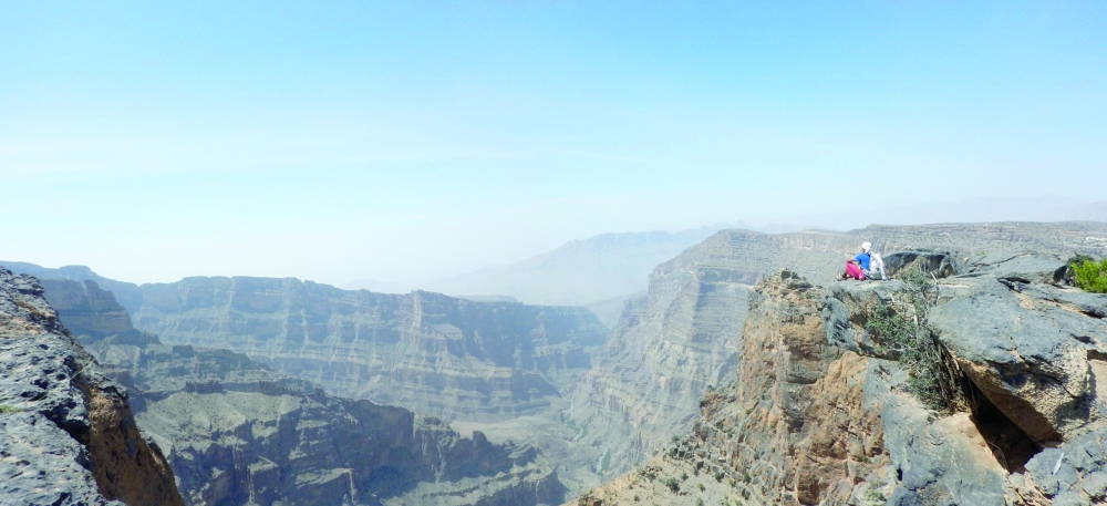 Protecting Our Beautiful Oman: Combating Litter and Irresponsible Attitudes