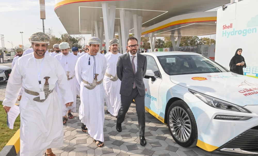 Officials inaugurating the first hydrogen fueling station in Oman.