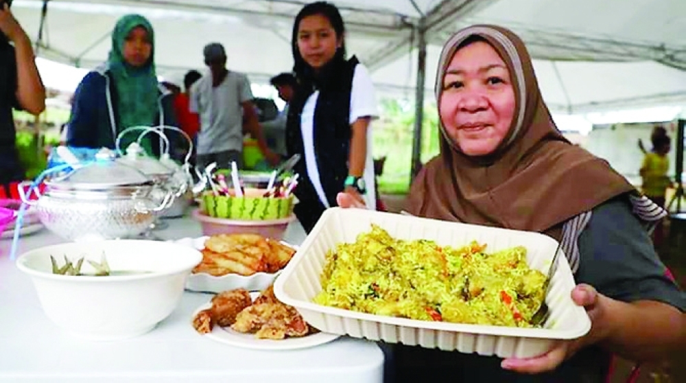 Muslim Traditions and Community Support During Ramadhan in the Philippines