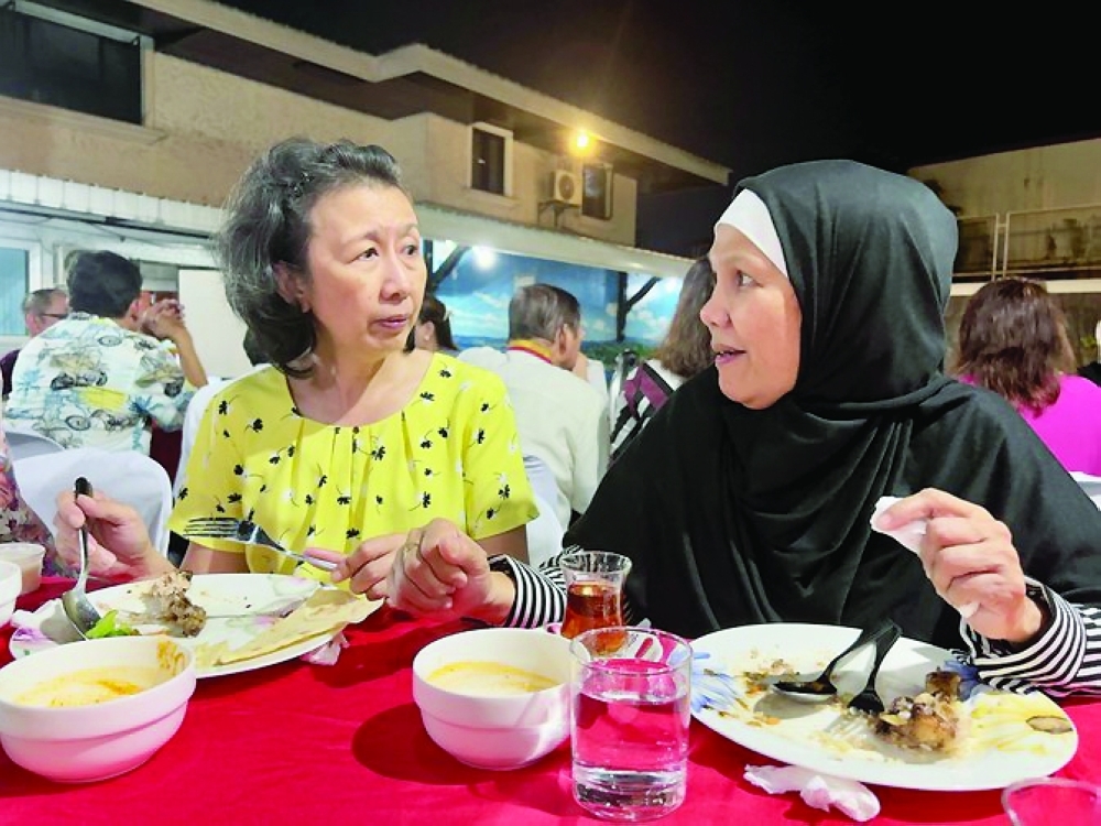 Muslim Traditions and Community Support During Ramadhan in the Philippines