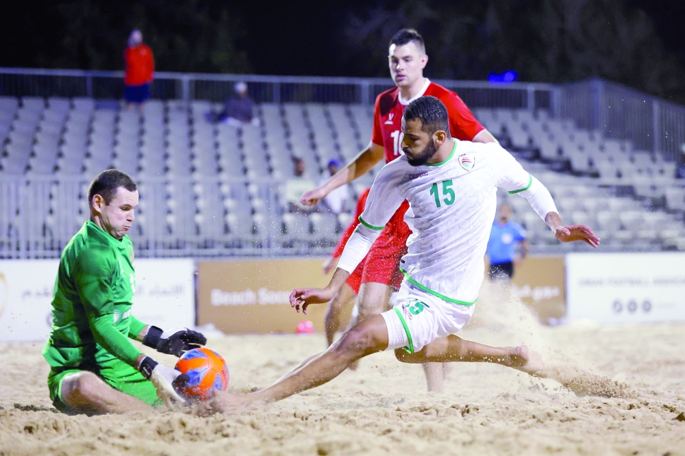Oman make an attack at the Russian goal.