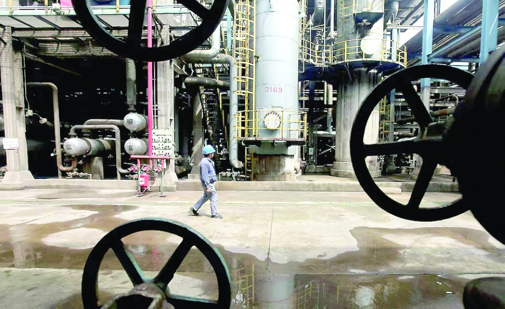 There are further signs of weakness in American oil demand, with US waterborne crude oil imports dropping to a four-year low in February. — Reuters