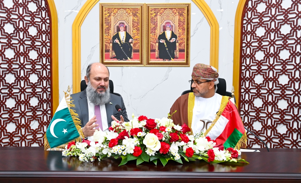 Dr Saud Hamoud al Habsi with Jam Kamal Khan