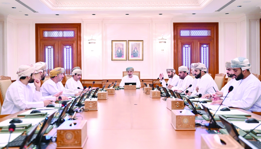 The meeting was chaired by Khalid bin Hilal al Maawali, Chairman of Majlis Ash’shura, on Tuesday