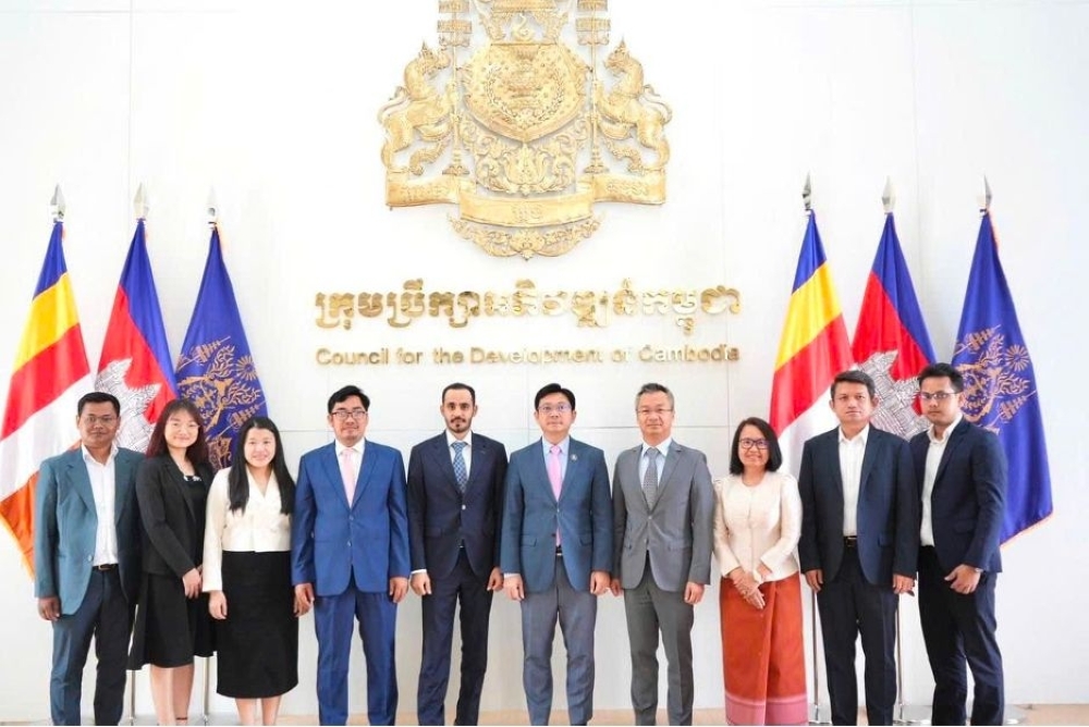 VOI representatives with senior officials from Council for the Development of Cambodia.