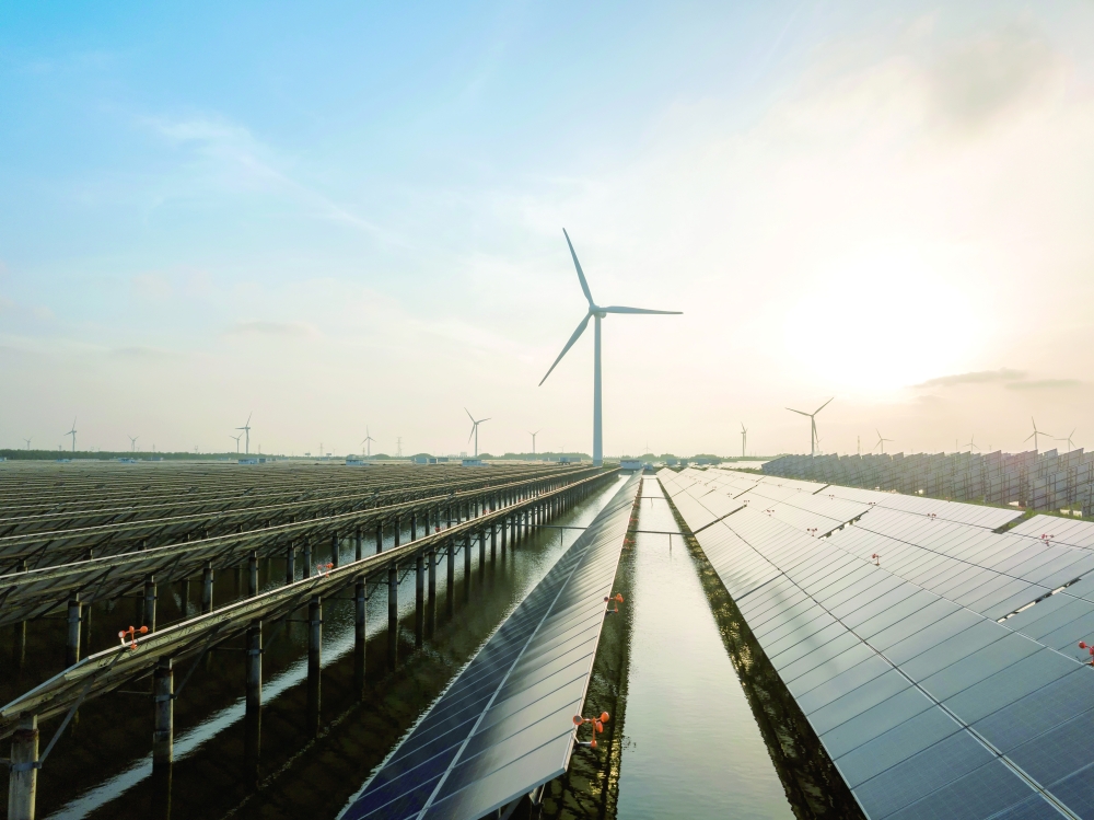 Oman is actively exploring blue and green hydrogen production to align with its decarbonisation goals.