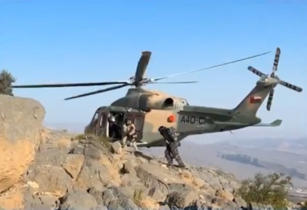 Two citizens who lost their way while hiking in Jabal Shams were successfully airlifted to safety 