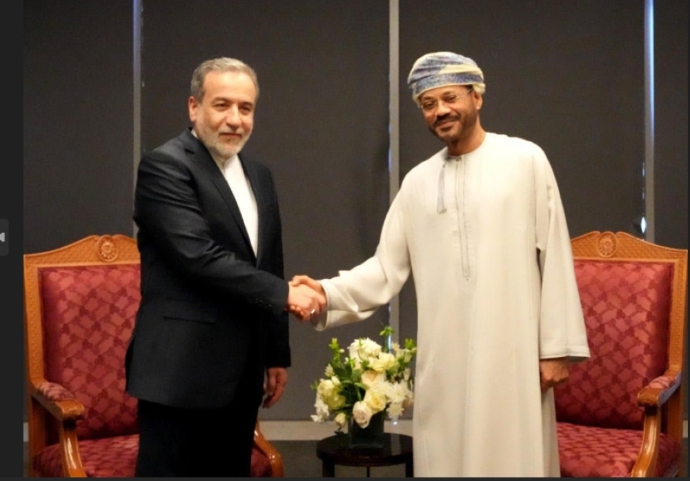 Sayyid Badr bin Hamad al Busaidy with Dr Seyyed Abbas Araghchi, Iranian Minister of Foreign Affairs