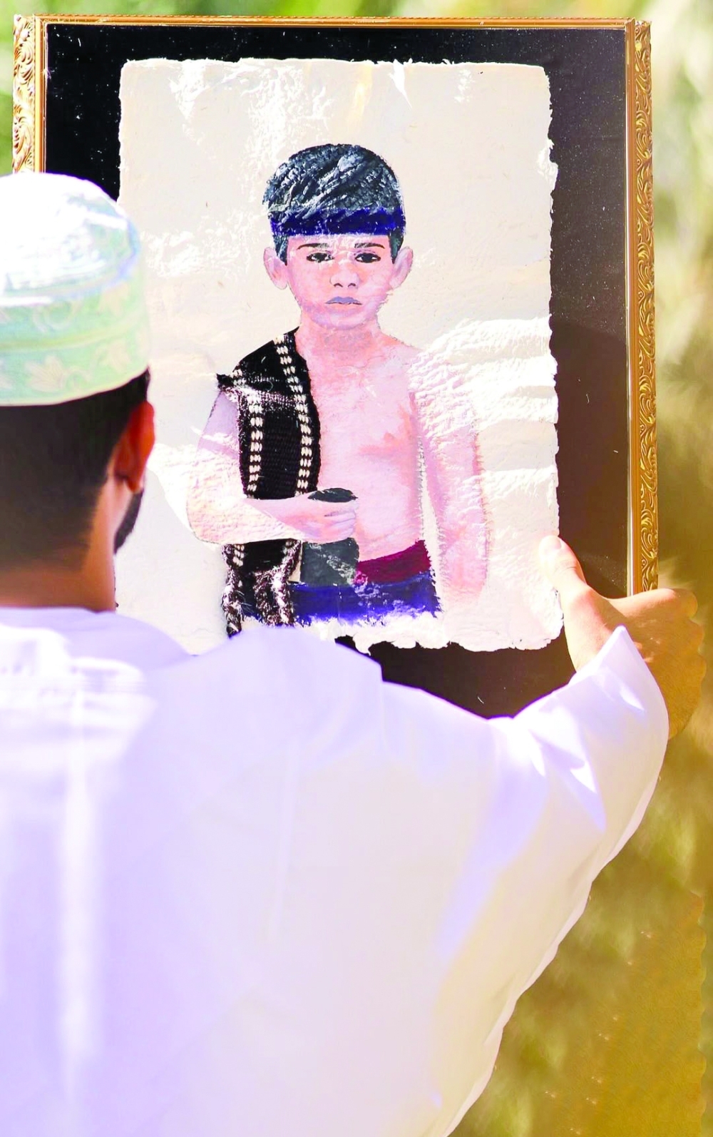 Creating high-quality paper from palm fronds and banana leaves