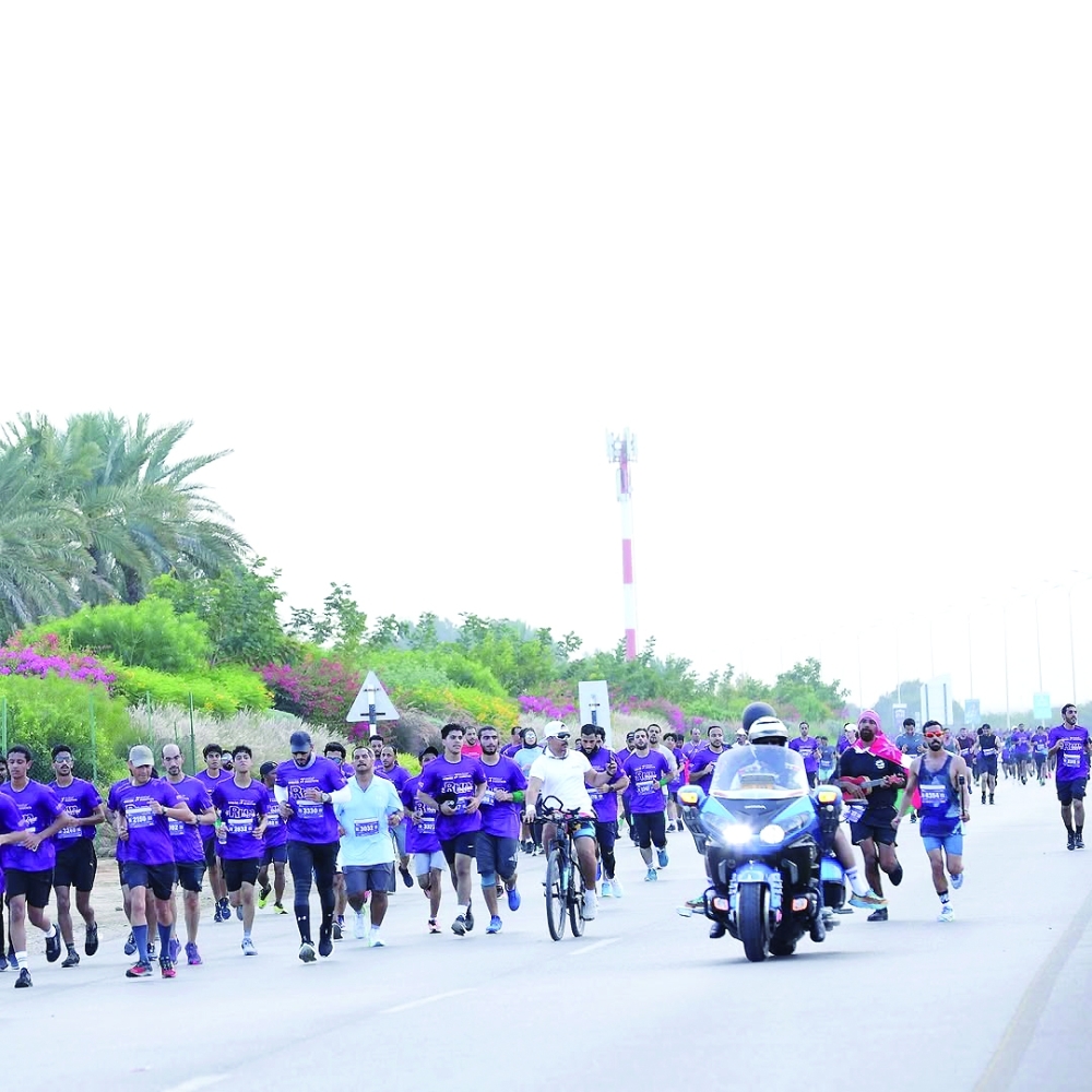 Omani breaks world record while playing the ukelele and advocating for the environment