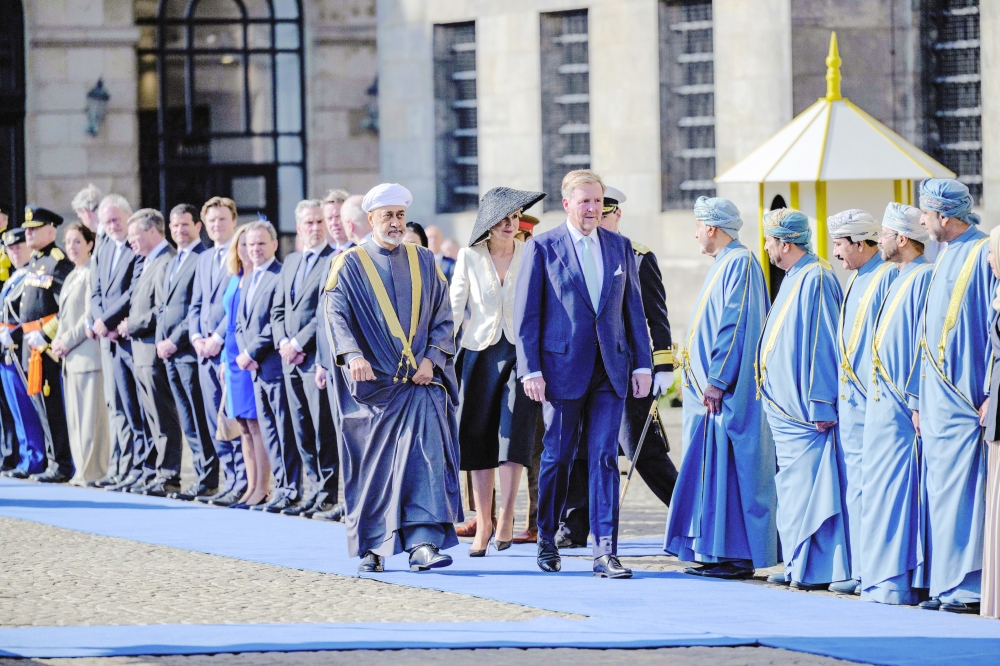 HM accorded warm welcome in Netherlands