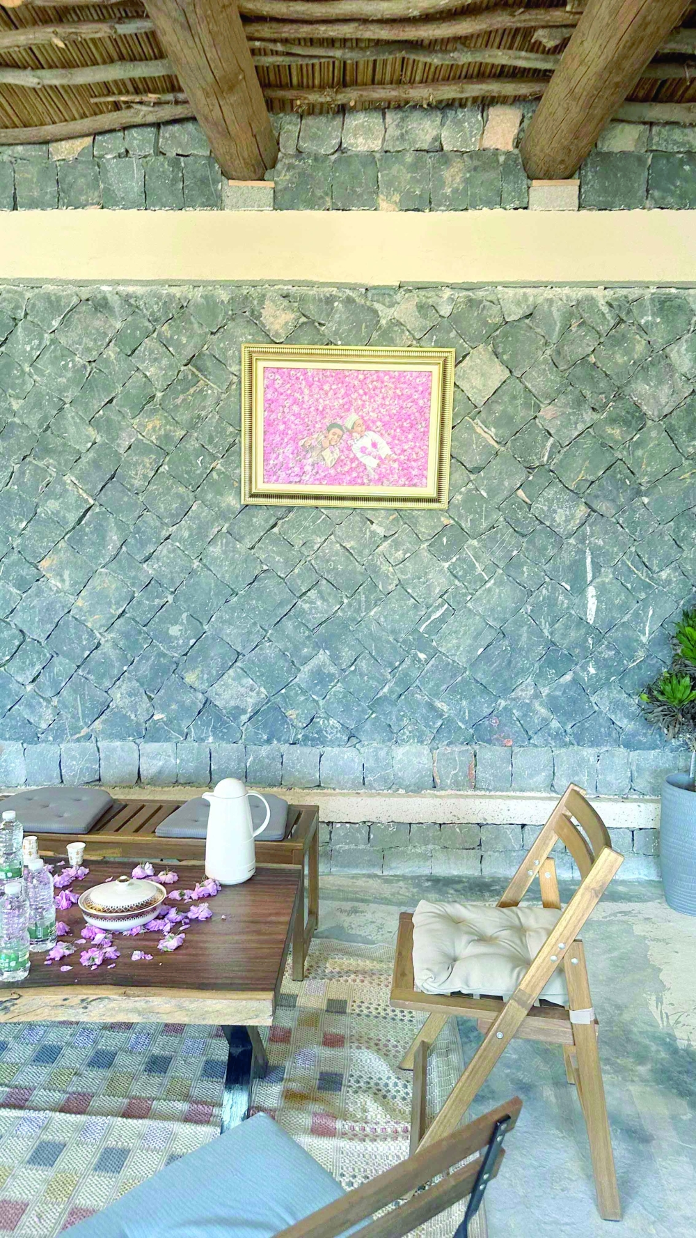 Explore the Rose-Filled Wonders of Jabal Akhdar at the Dehjan Project