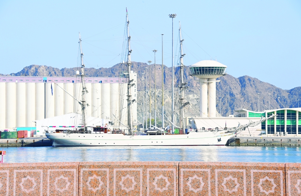 Shabab Oman II sets sail for 15-nation voyage