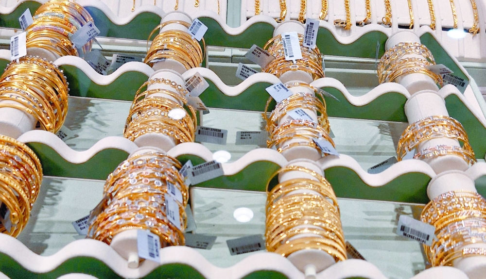 Gold glitters in Oman despite soaring prices