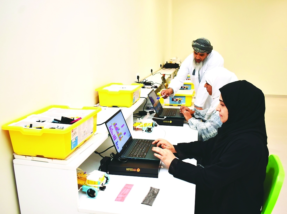 The Innovation Club targets to groom 85 children and young people from the Child Care Center, and 79 young people from the youth hostels, to use AI-powered technologies. - ONA