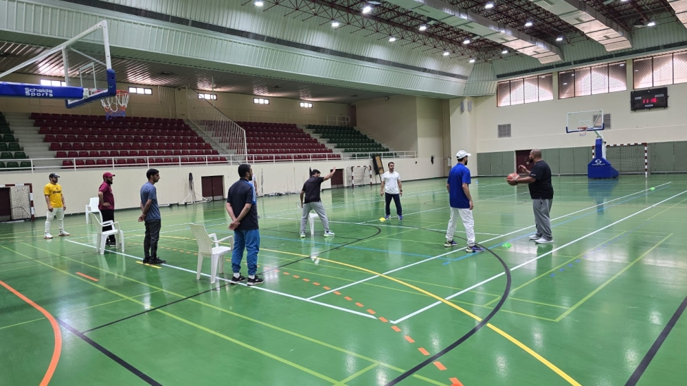 The workshop was conducted by Abu Bakr al Jahwari, Vice-President of the Oman Basketball Association and Head of the Technical Development Committee.