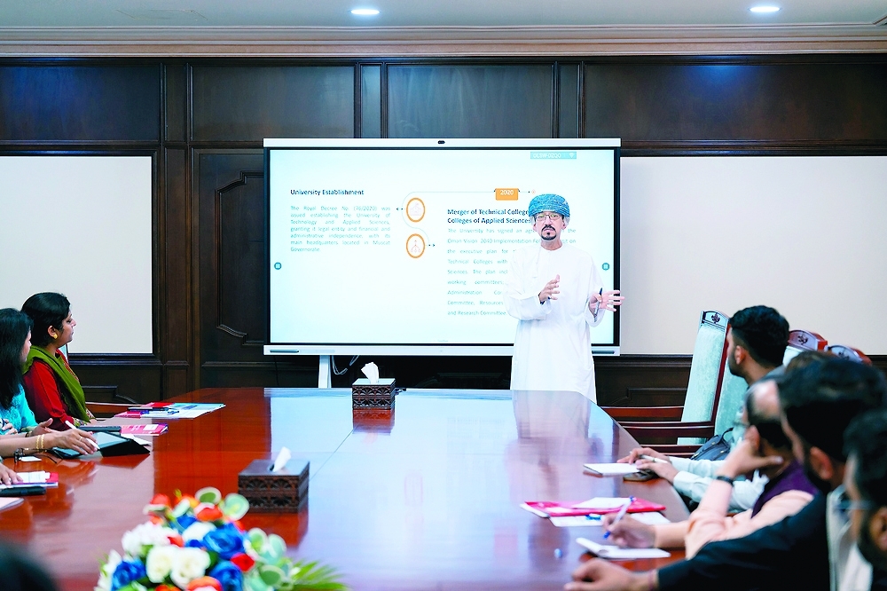 Dr Said bin Hamad al Rubaie, Vice-Chancellor, UTAS, addressing the Indian delegation