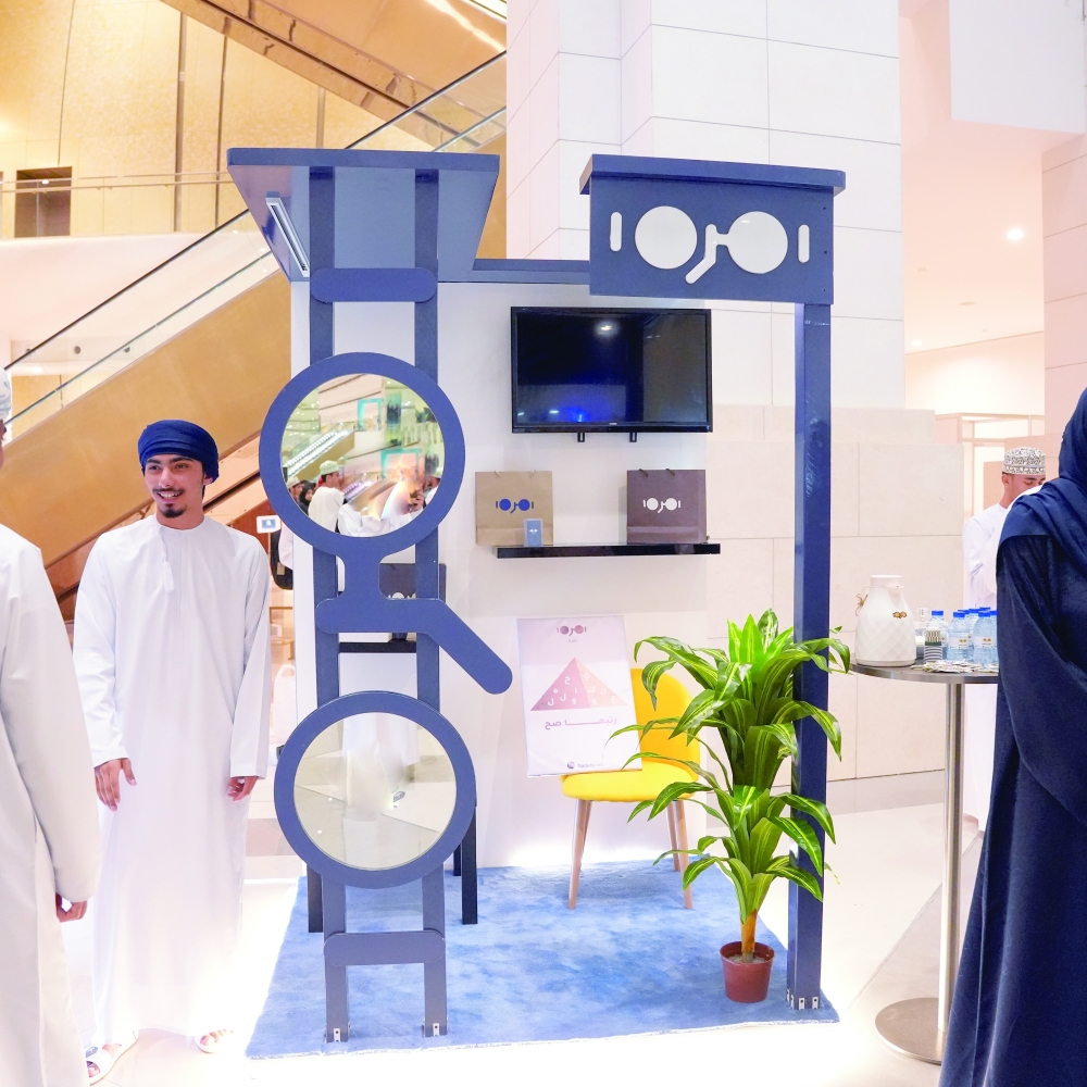 Young Omani inventors introduce environmentally friendly anti-fog wipe for glasses