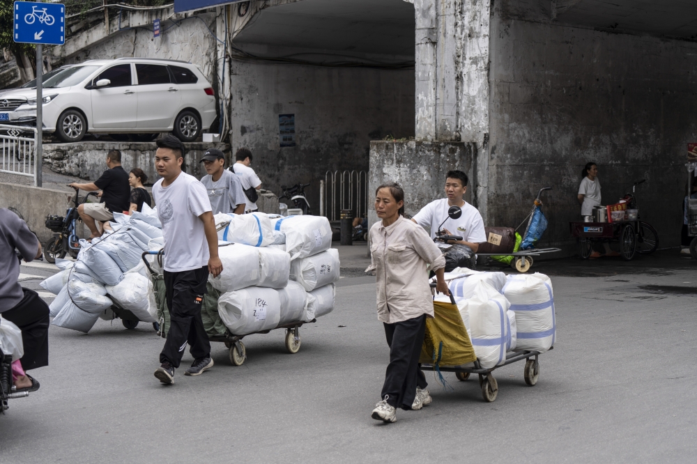 A garment wholesale and distribution area in Guangzhou, China, May 1, 2025. (Qilai Shen/The New York Times)