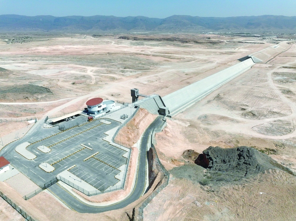 RO 23m Wadi Anaar Dam opens in Salalah