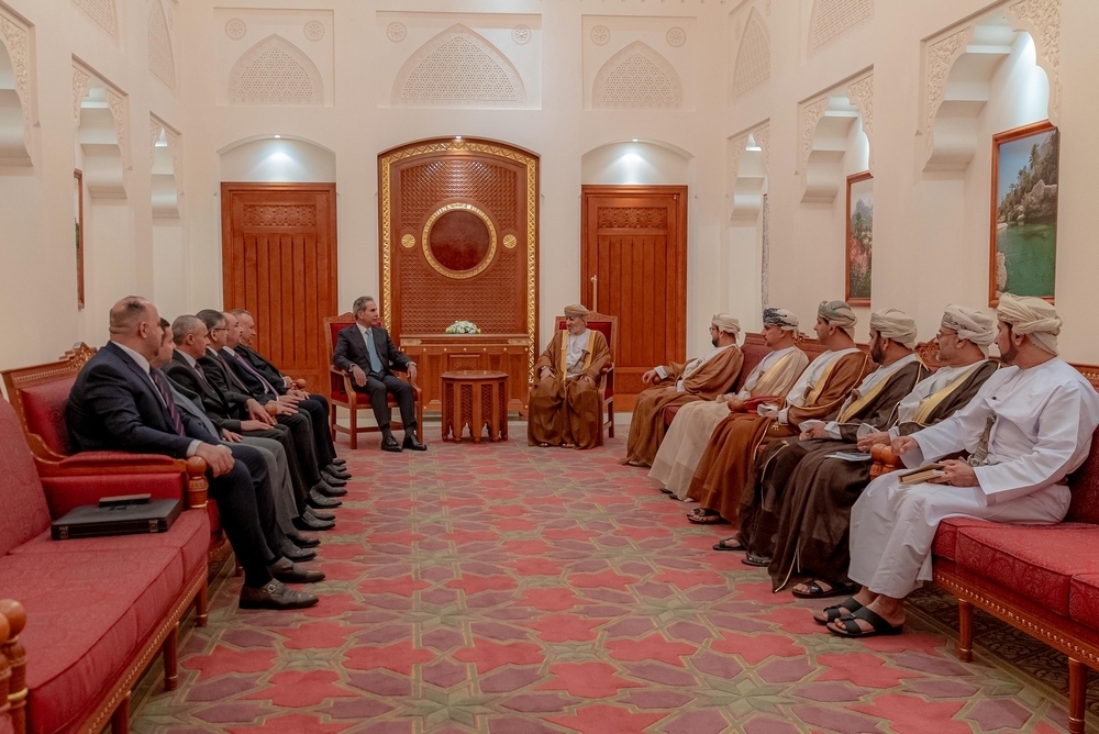 Sayyid Mohammed Sultan al Busaidy receives at his office Dr Faiq Zidan, President of the Supreme Judicial Council of Iraq, and his delegation.