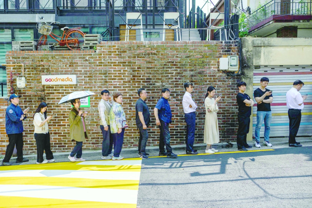 Early voting starts in South Korea
