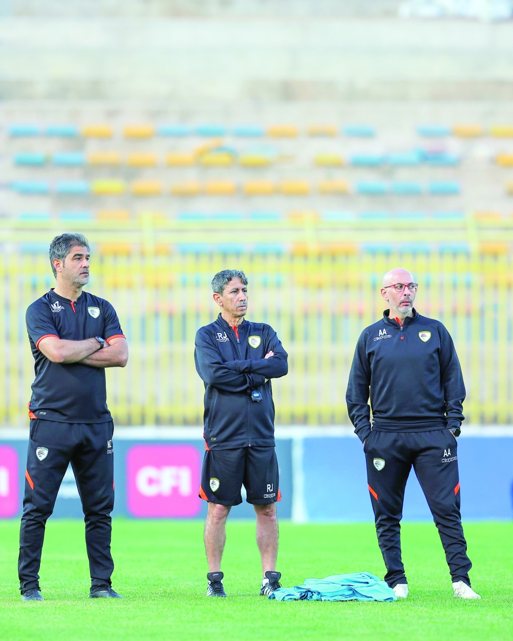Head coach Rasheed Jaber C) and the coaching staff 