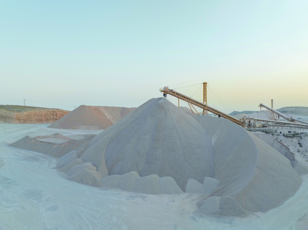 Shaleem is home to prodigious reserves of gypsum, limestone and dolomite