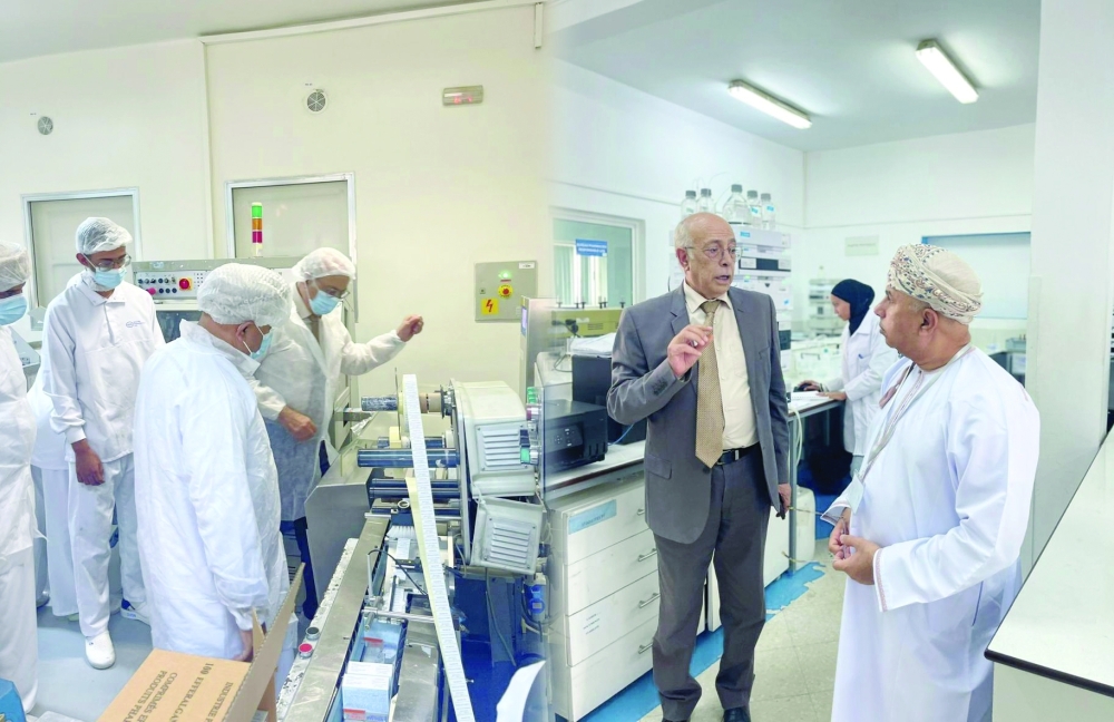 Dr Al Sabti and his accompanying delegation toured the Saeed Pharmaceutical Industries plant, where he viewed the production lines and the other facilities. 