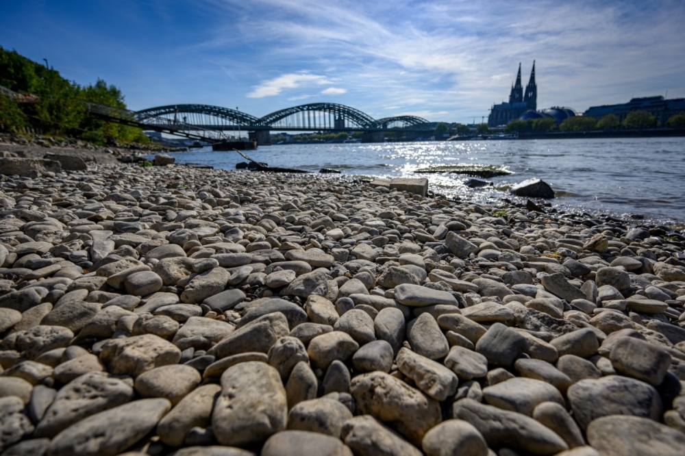  Germany braces for a short heatwave over the solstice weekend.