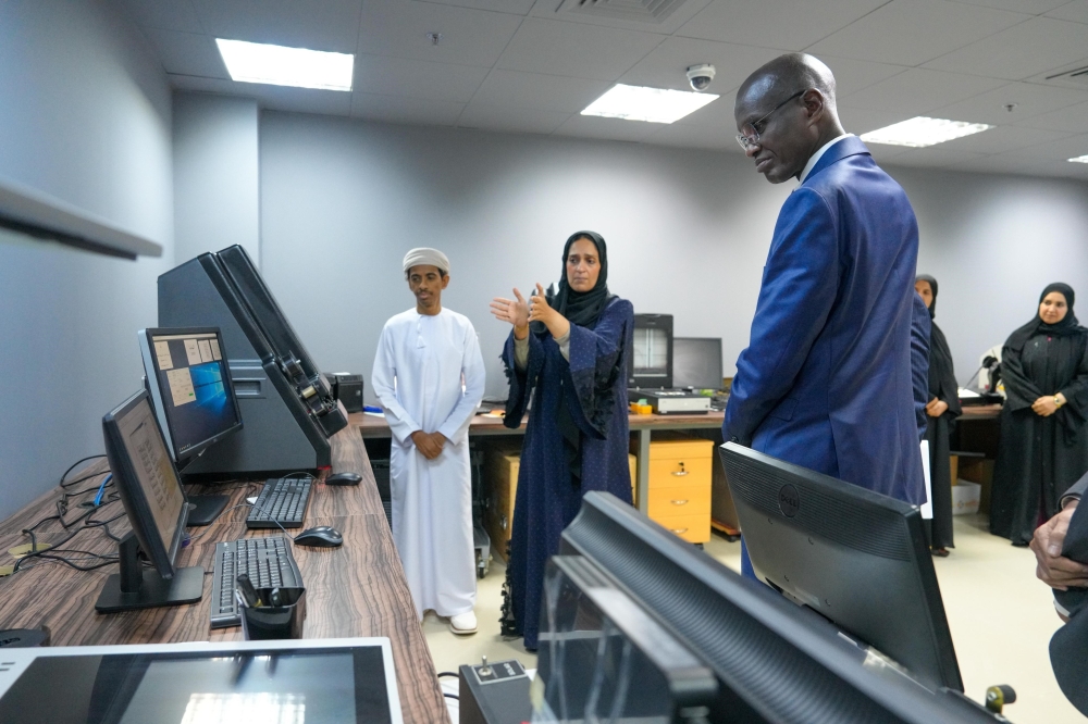 The Mauritanian delegation touring the National Records and Archives Authority 