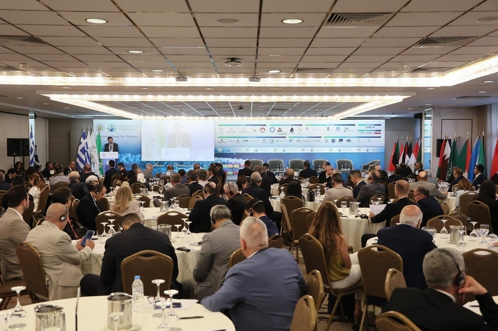 The event brought together representatives from chambers of commerce, business leaders, and shipping and logistics experts from across the Arab world and Greece.
