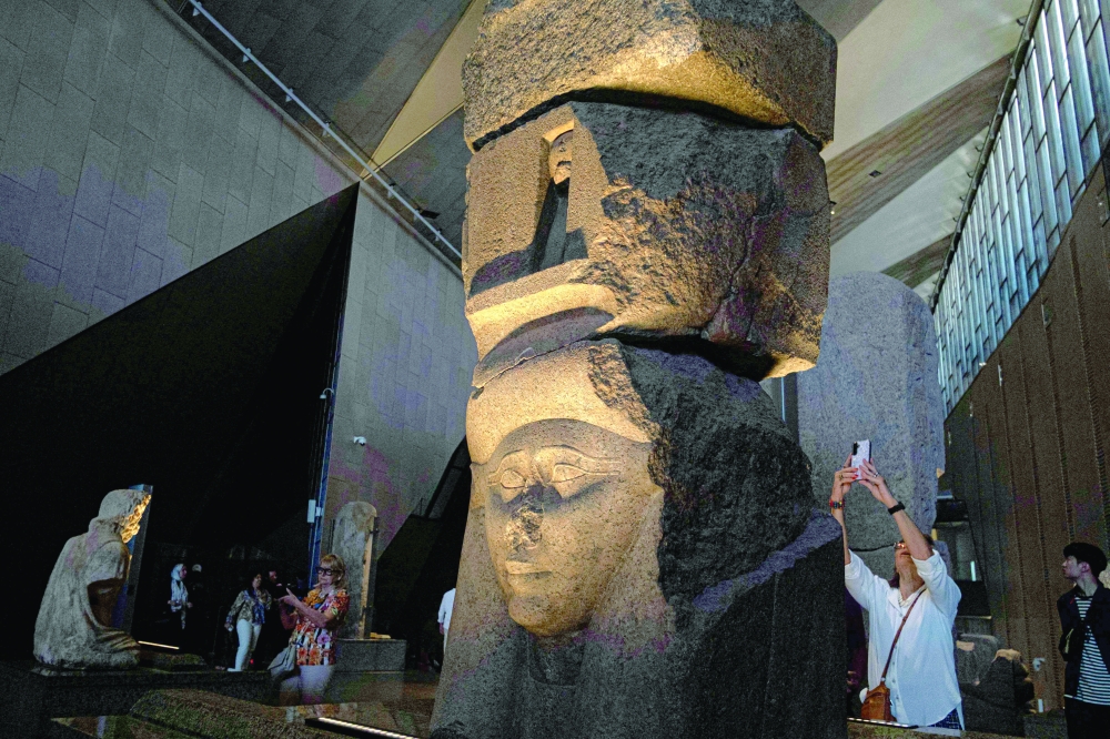 Egyptian conservators give King Tut's treasures new glow