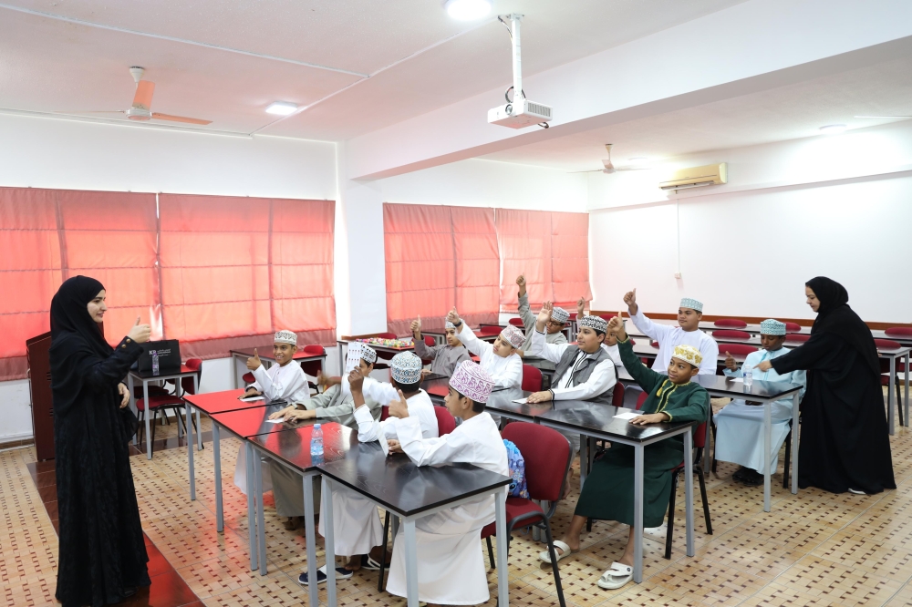 The forum educated school students about the necessity of following a healthy lifestyle and the importance of pre-marriage screening.