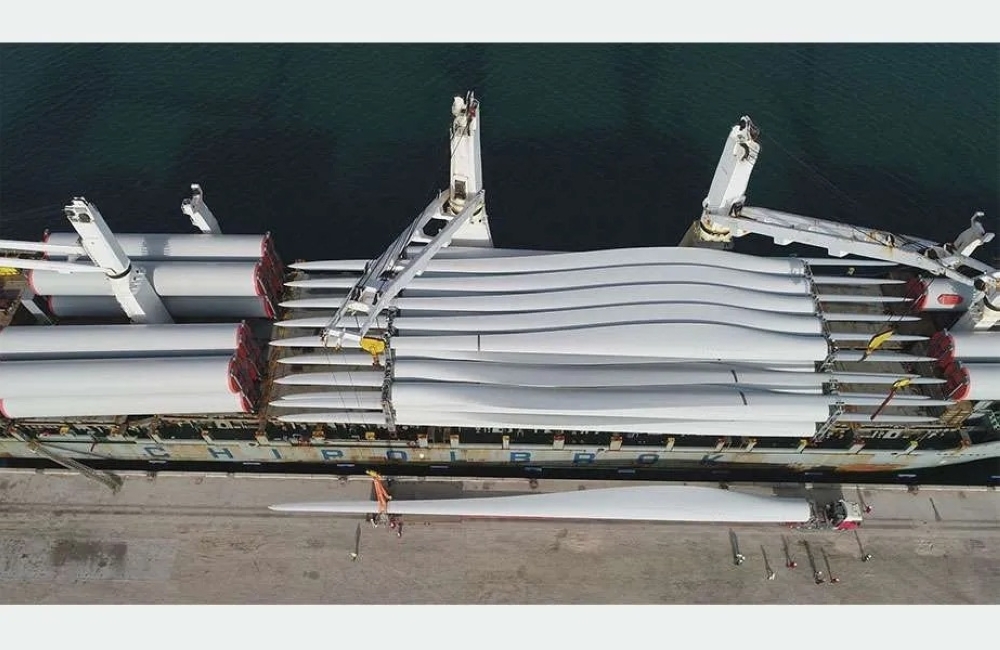 
Wind blades for Oman’s first wind farm at Harweel being unloaded at Port of Duqm
