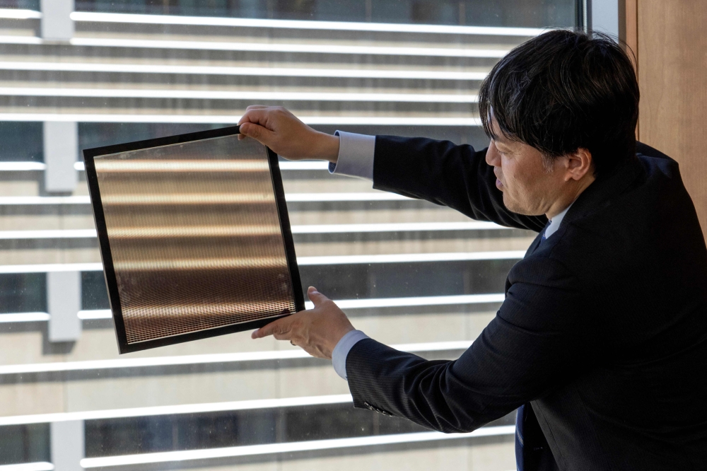 Japan is investing heavily in a new kind of ultra-thin, flexible solar panel 