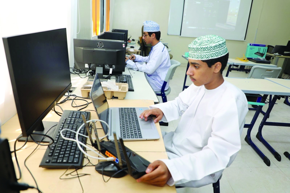 The session focused on networking and Internet configuration.