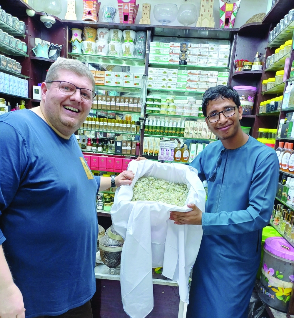 
Fr Mario Brandstätter visits Salalah souq for frankincense 
