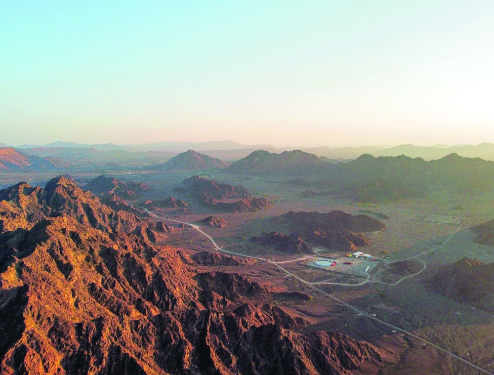 
44.01 has developed a unique carbon mineralisation technology that captures CO₂ and permanently stores it in peridotite rock deep underground. 