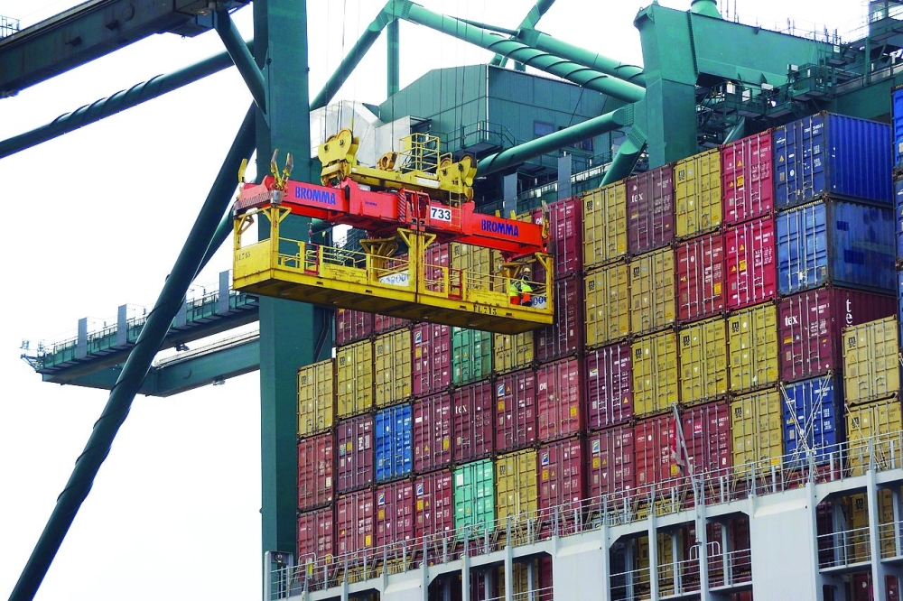 Total UK imports from Oman experienced an increase of 12% or £48 million, amounting to a total of £447 million.