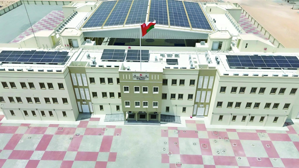 The new schools represent a step that reflects the Sultanate of Oman's commitment to promoting education and community development in various governorates.