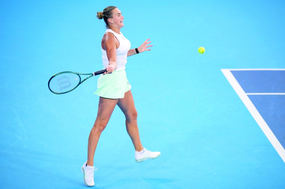 Aryna Sabalenka (BLR) returns a shot against Jessica Bouzas Maneiro (ESP) during the Cincinnati Open at the Lindner Family Tennis Center. -- Imagn Images