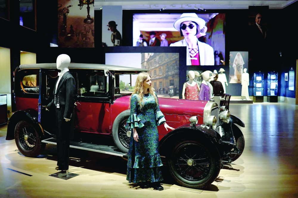 Downton Abbey fans pay homage to 'beautiful' props before finale