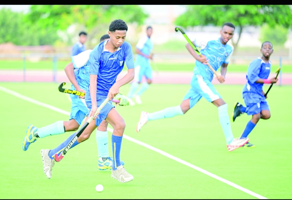 Salalah and Al Nasr players in action.