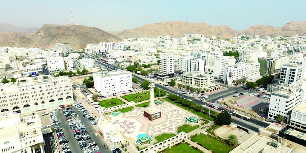 Credit growth continues as commercial bank balances rise