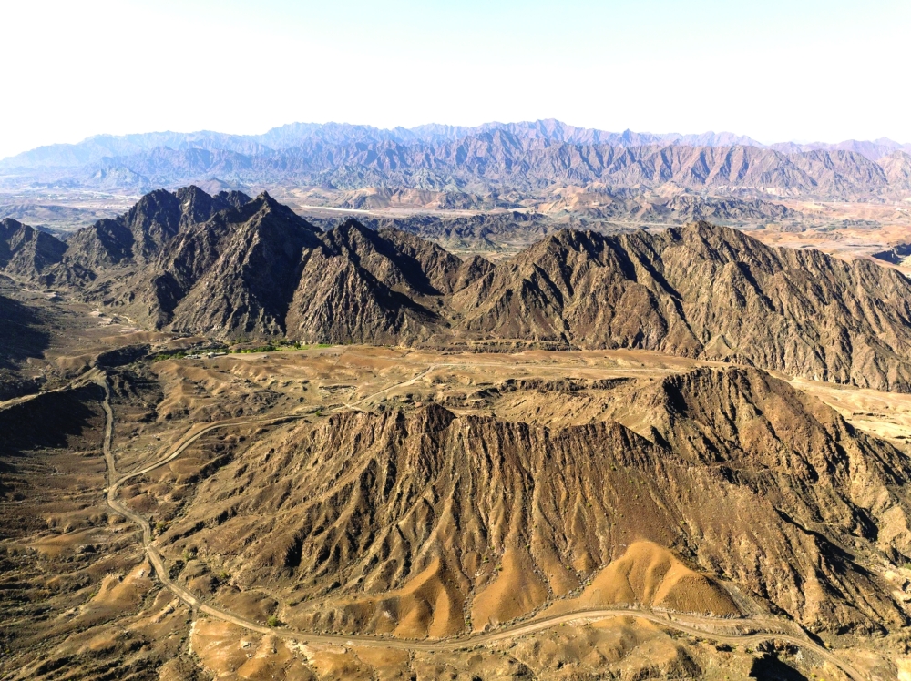 The four licences are prospective for copper, gold, silver, chromite, silica, salt and kaolin, in addition to basalt and gabbro.