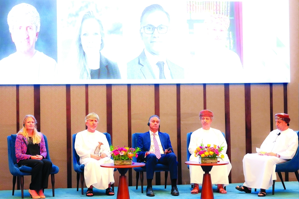 Dr Abdullah bin Mohammed al Saeedi, Minister of Justice and Legal Affairs, presided over the seminar on arbitration held here yesterday